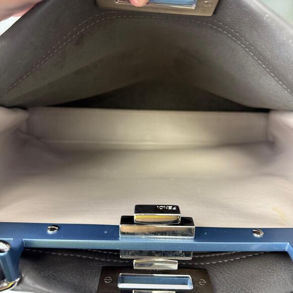 💎✨Authentic FENDI Vitello Seta Shiny Nappa Medium Peekaboo Icon Shoulder Bag - Picture 5 of 6